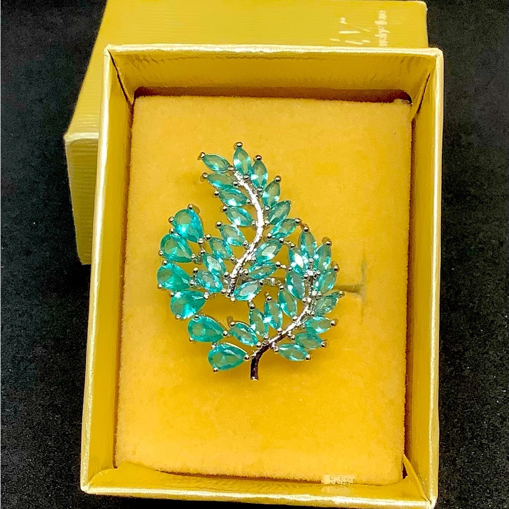 Blue topaz leaf/feather ring size 6 sterling silver ring new without tags